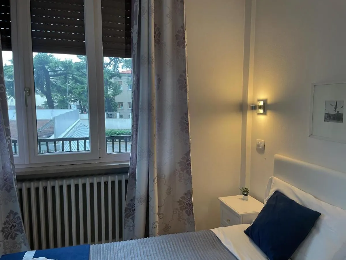 ** Guest house Residenza Borgo Trento Sunday Hotel Verona Italy